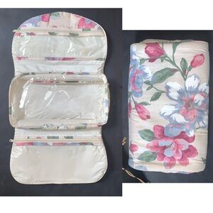 v i n t a g e :: Cottagecore Floral Travel Toiletry Make-up Bag